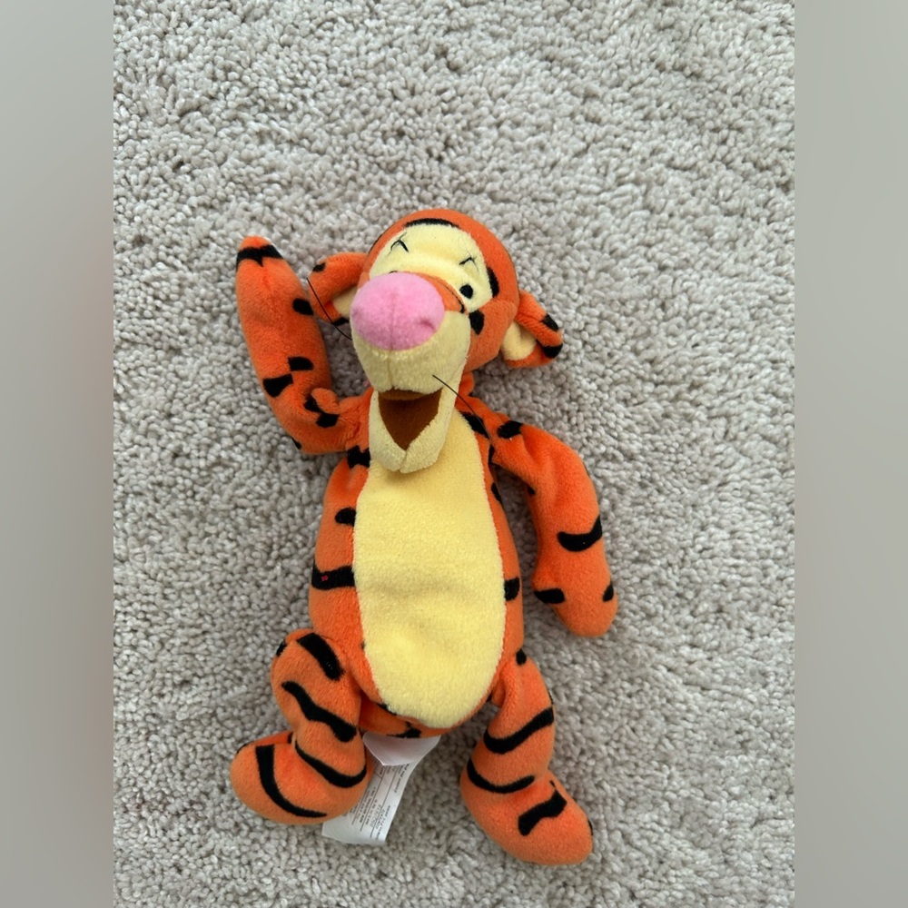 Disney World Tigger Small Plush Beanie Toy Stuffed-8"